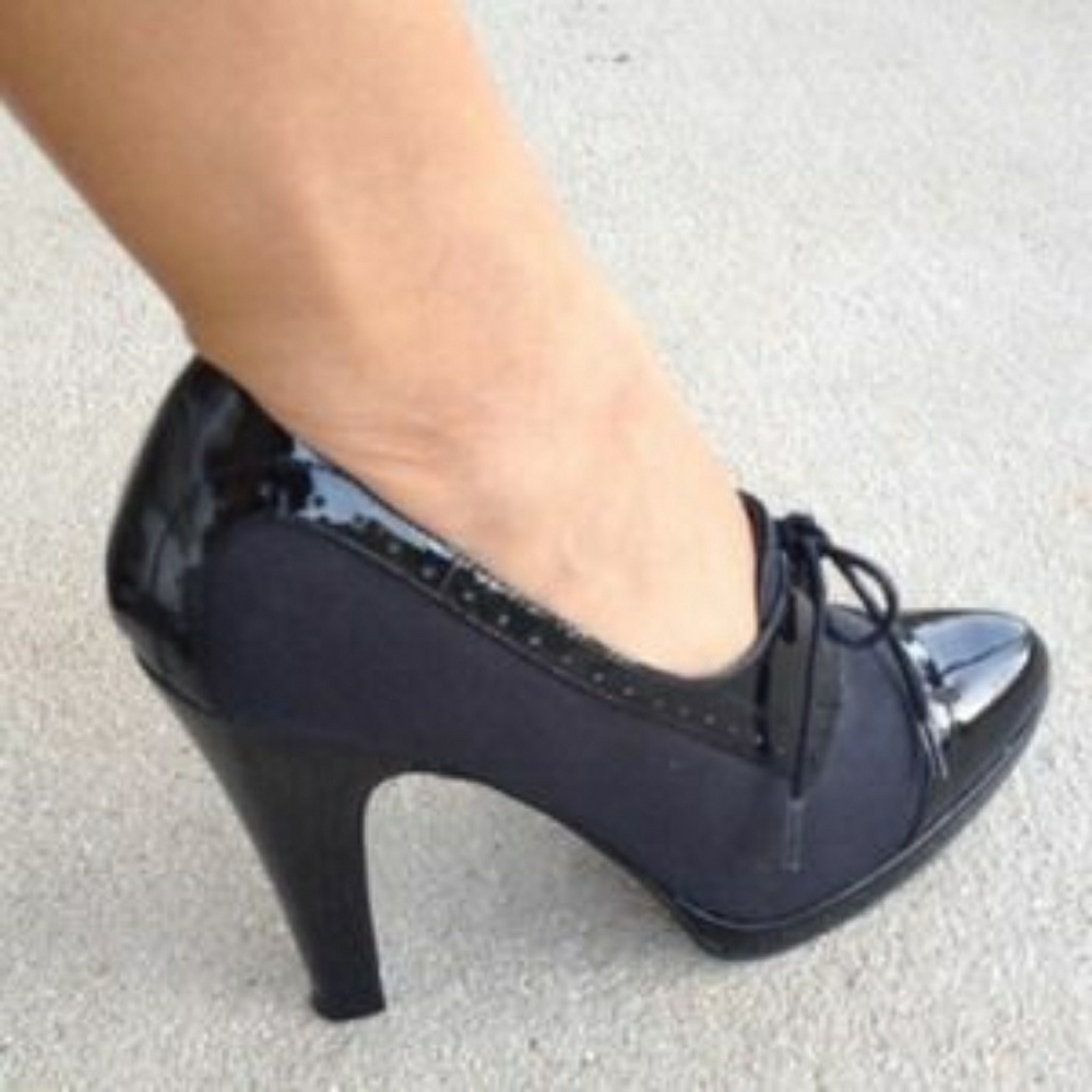 Steve Madden Tweed Print Lace Up Oxford Pumps